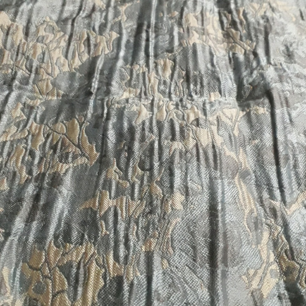 mini skirt - Picture 2 of 6
